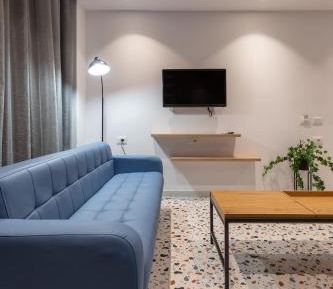 Studio - Split Level
