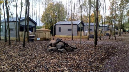 Willow Premium Lodge with Hot Tub