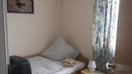 Single Room with Shared Bathroom