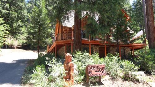 Four-Bedroom Holiday Home