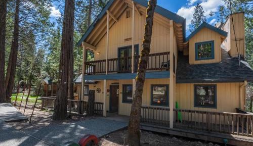 Three-Bedroom Holiday Home 
