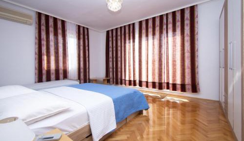 Three Bedroom Apartment with Terrace