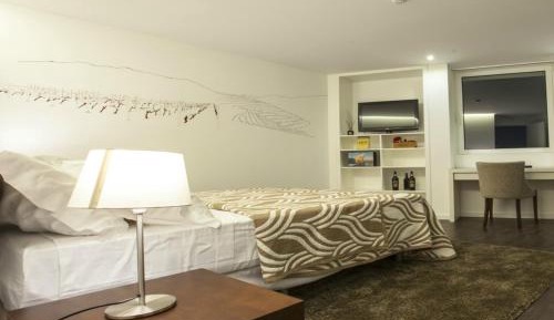 Deluxe Suite with Spa Bath