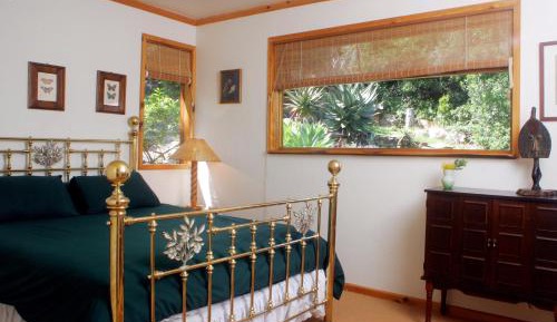 Cottage with Balcony