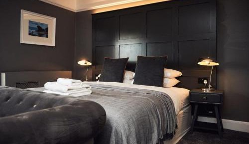 Deluxe Double Room with Shower