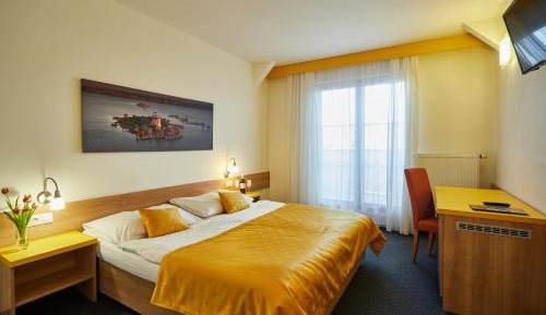 Double or Twin Room with Balcony