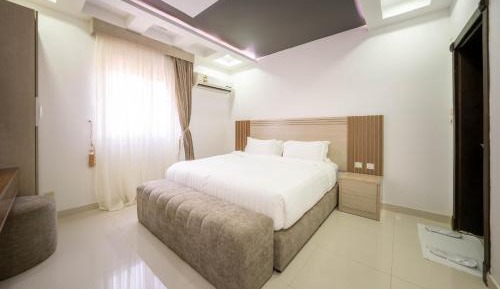 Suite with Private Pool