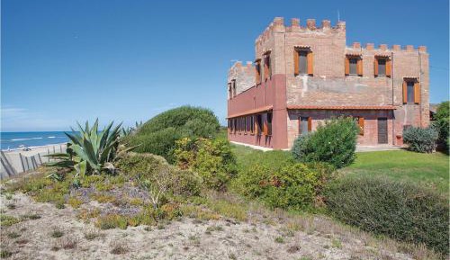 Seven-Bedroom Holiday Home