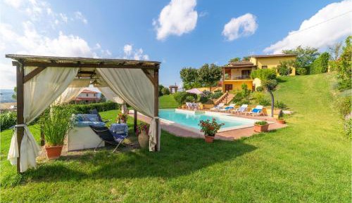 Three-Bedroom Holiday Home 