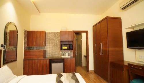 Superior Deluxe King Suite
