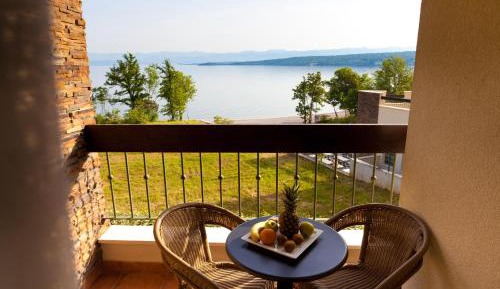 Superior Double Room with Balcony and Sea View