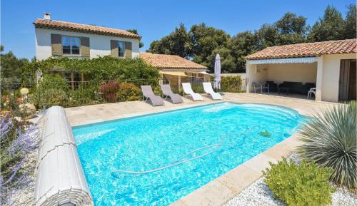 Four-Bedroom Holiday Home