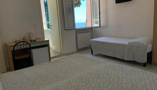 Triple Room with Sea View