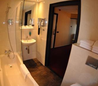 Triple Room with Bath