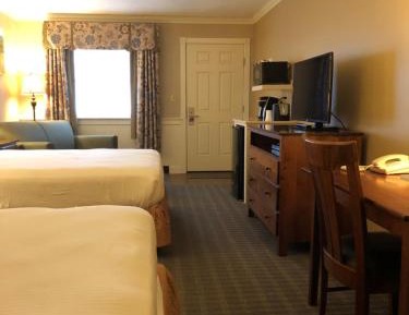 Deluxe Queen Room with Two Queen Beds
