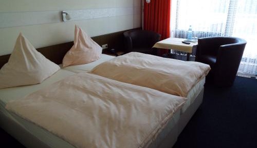 Standard Double Room with Garden View