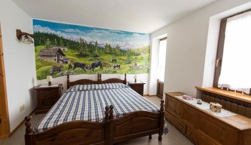 Quadruple Room with Private Bathroom