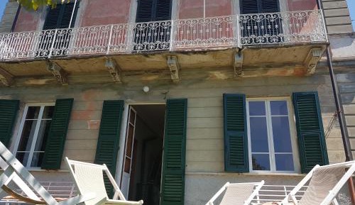 Villa with Garden View