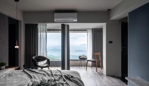 Queen Room with Balcony