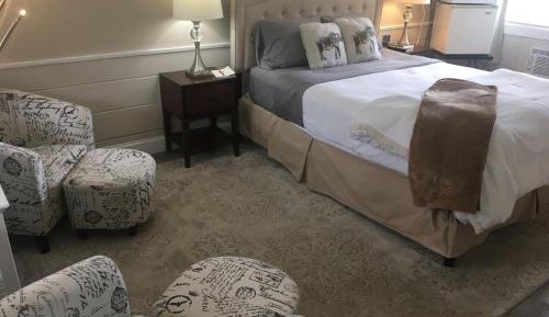 Queen Room