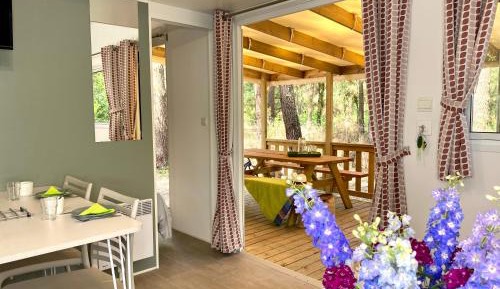 Deluxe Cottage Floresta ( 4-5 People) South Side