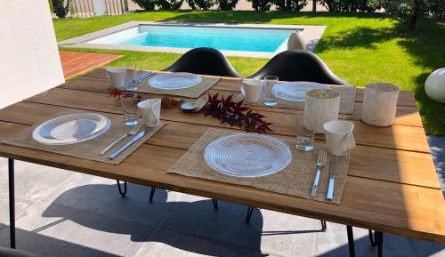 Two-Bedroom Apartment with private Outdoor Pool & Sauna