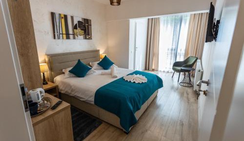 Queen Room with Balcony