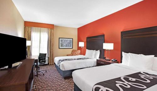 Deluxe Double Room with Two Queen Beds