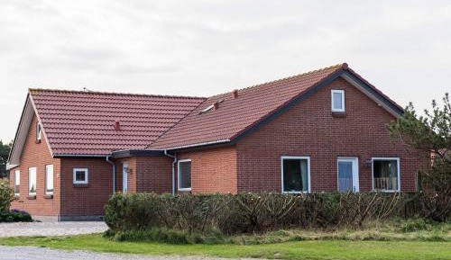 One-Bedroom Holiday Home