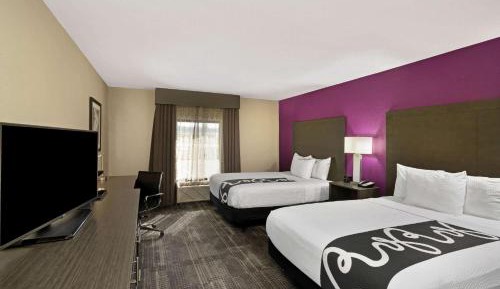 Deluxe Queen Room with Two Queen Beds