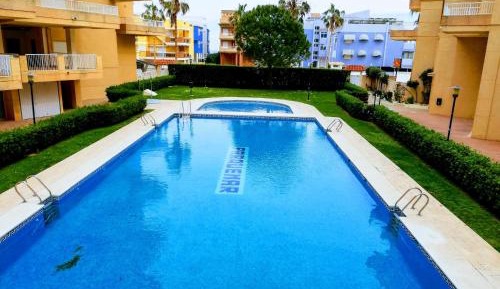 Apartment with Pool View 