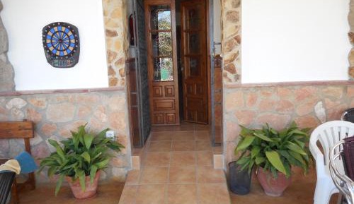Cottage (12 Adults)