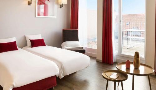 Superior One-Bedroom Apartment with Balcony (4 Adults)