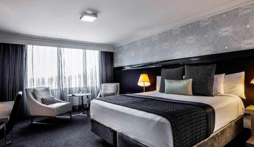 Deluxe King Room