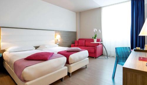 Standard Room with 2 Single Beds and 1 Sofa Bed