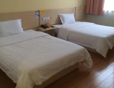 Comfortable Twin Room