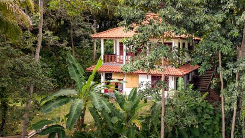 Three-Bedroom Cottage with Sea View (6 Adults)