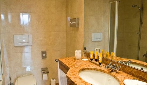 Classic Single Room with Spa Access