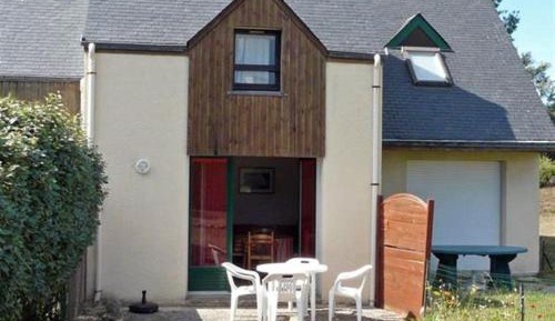 Two-Bedroom Holiday Home