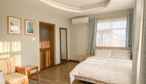 Standard Queen Room