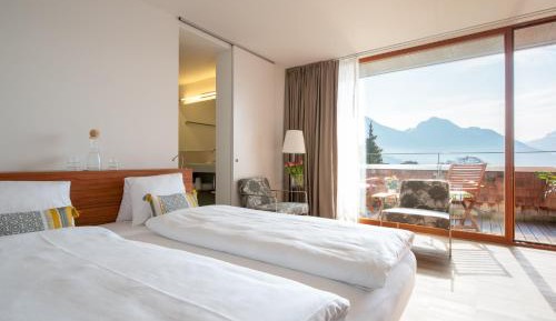 Deluxe Room with Lake View