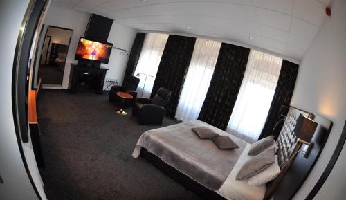 Grand Deluxe Double Room with Balcony