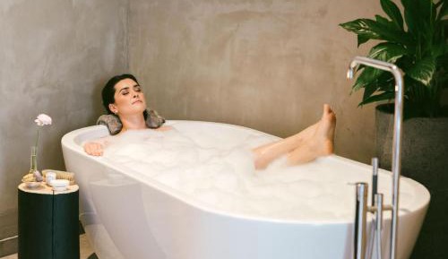 Deluxe Suite with Sauna
