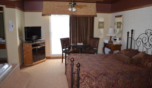 Deluxe Queen Room