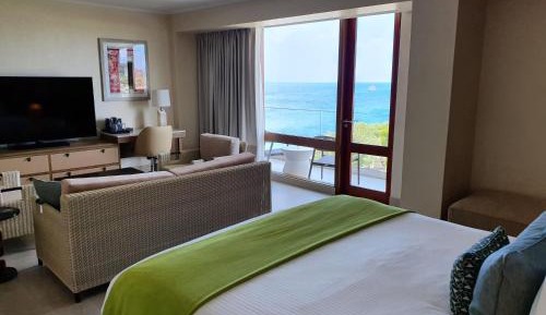Preferred Club Junior Suite Ocean View King