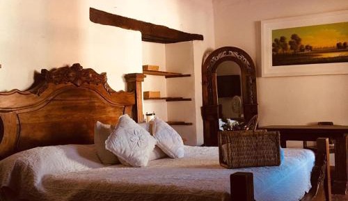 Deluxe King Suite