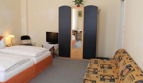 Double or Twin Room with Shared Bathroom