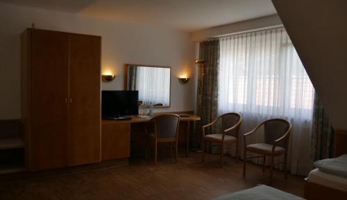 Triple Room with Bathroom