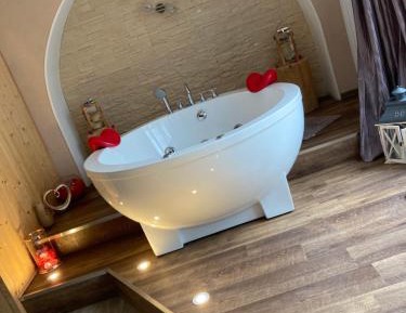 Double Room with Spa Bath