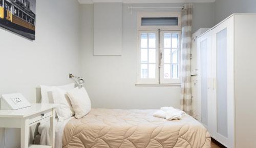 Standard Single Room with Shared Bathroom
